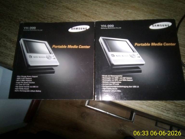 Samsung YH999-GS Portable Media Player