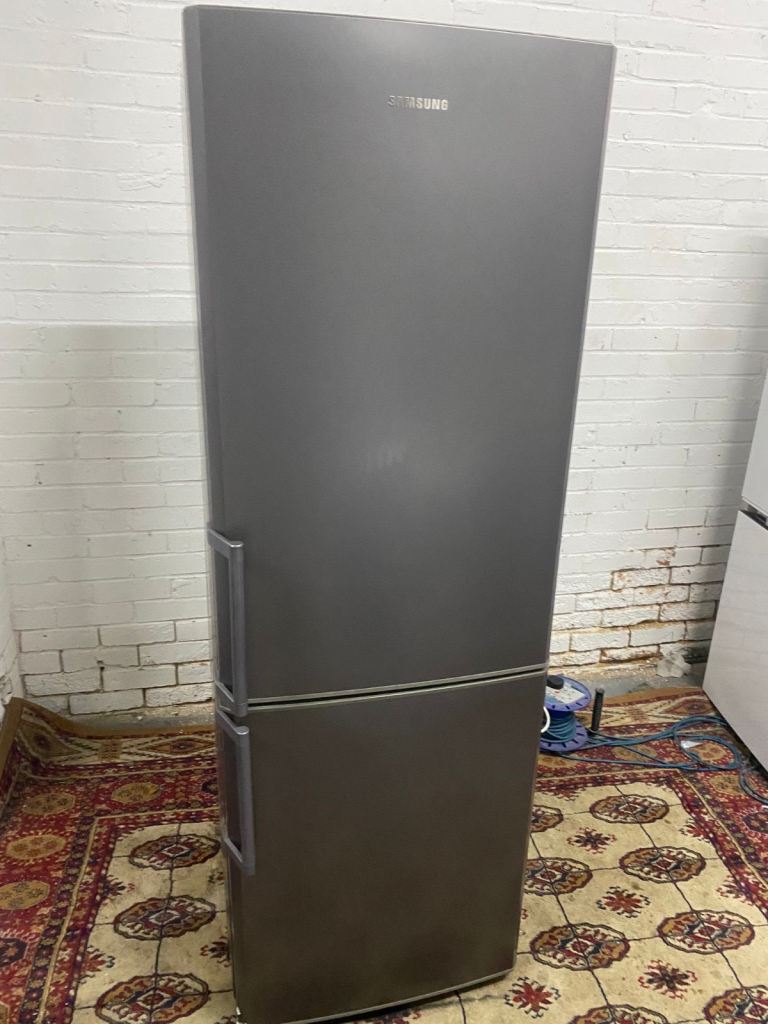 Samsung Fridge Freezer - Grey, Good Condition