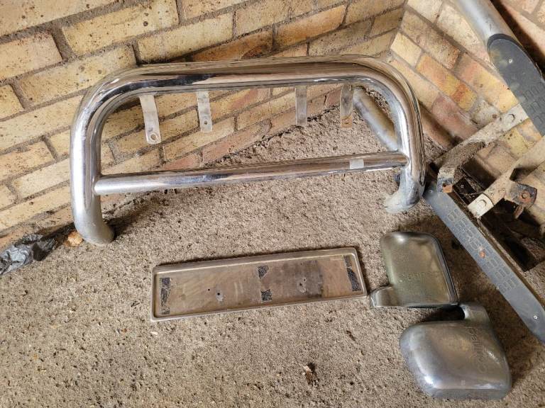 Bullbar and side steps 