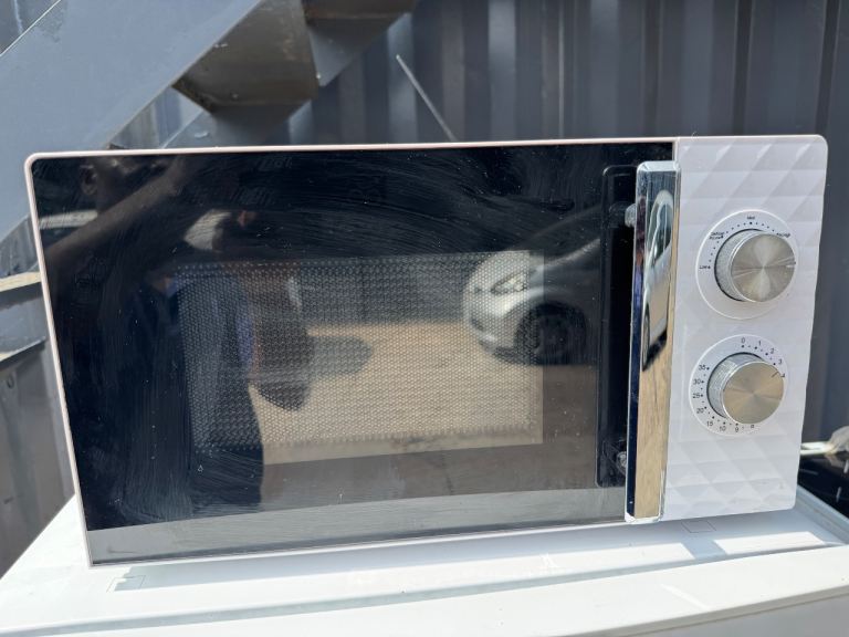 George Home GMMD101W Microwave Oven - White, Good Condition