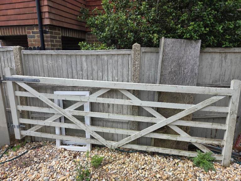 5 Bar Wooden Gate