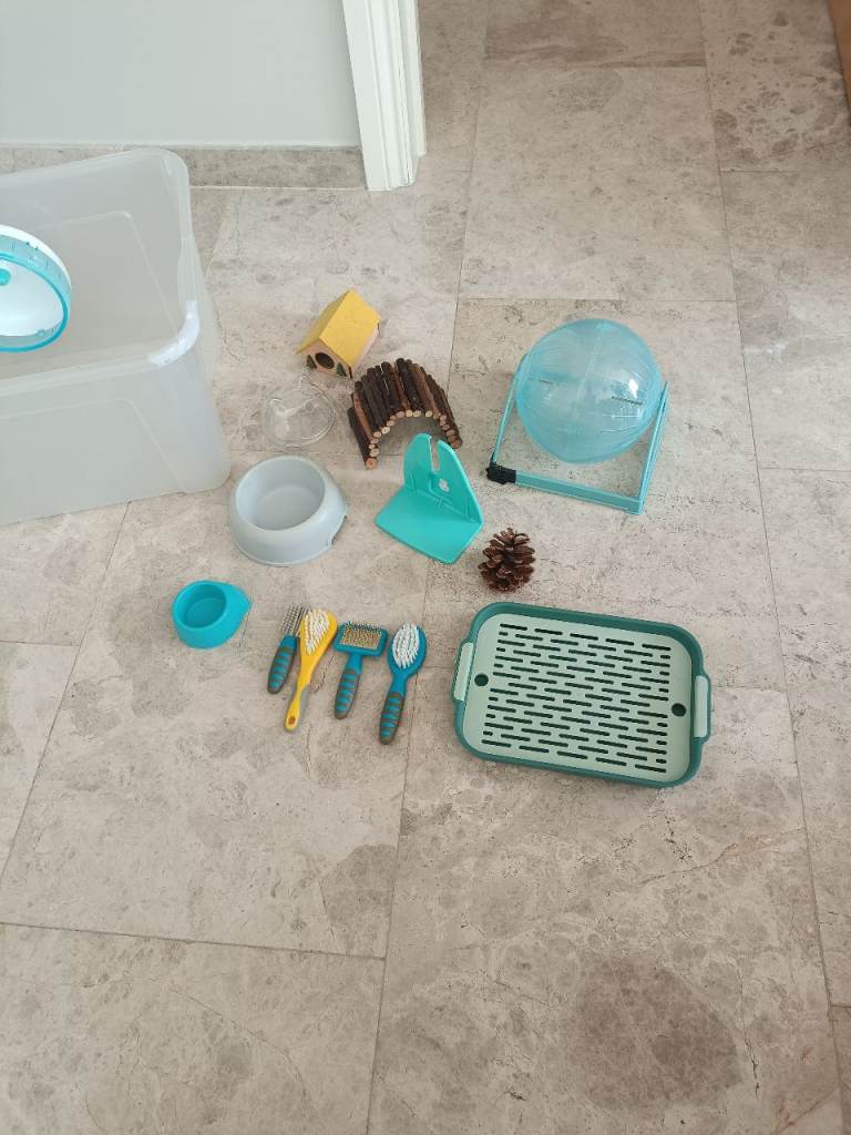 Hamster box and accessories 