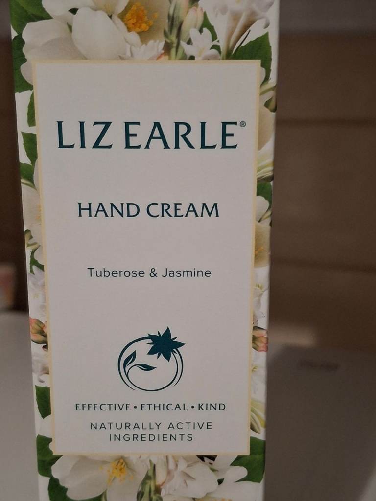 BRAND NEW AND UNOPENED LIMITED EDITION LIZ EARLE 150ML TUBERROSE & JASMINE HAND CREAM 