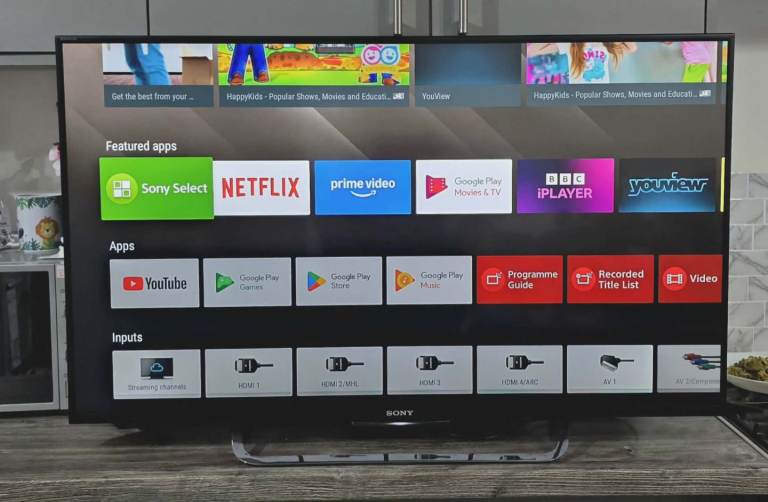 Smart TV Sony 43 inch few lines on bottom 