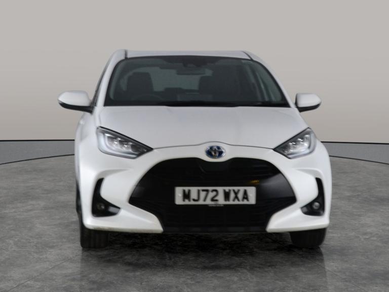 2022 Toyota Yaris 1.5 VVT-h Design Hatchback 5dr Petrol Hybrid E-CVT Euro 6 (s/s) (116 ps) -  Hat...