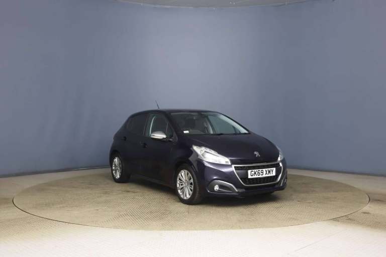 2019 Peugeot 208 1.2 208 Signature PureTech S/S 5dr Hatchback Petrol Manual