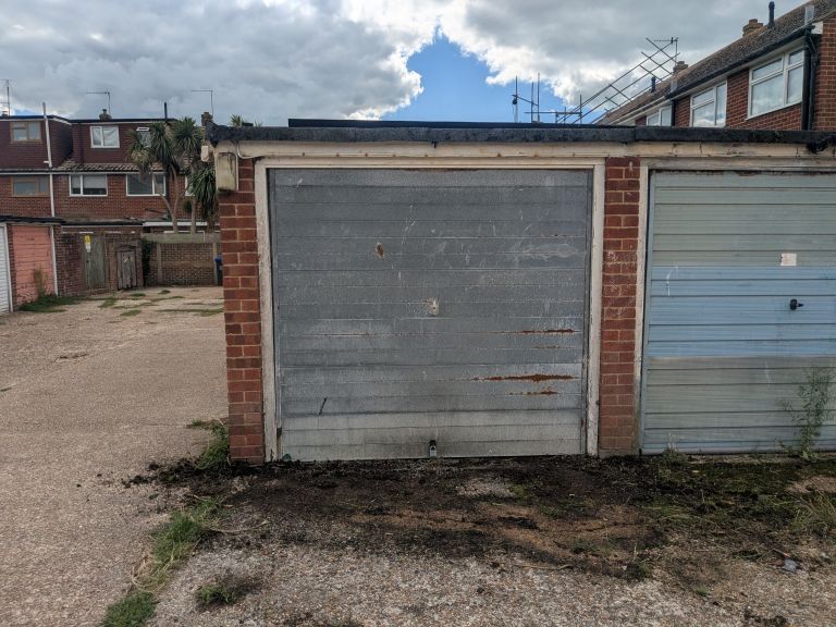 Private garage to rent Shoreham 