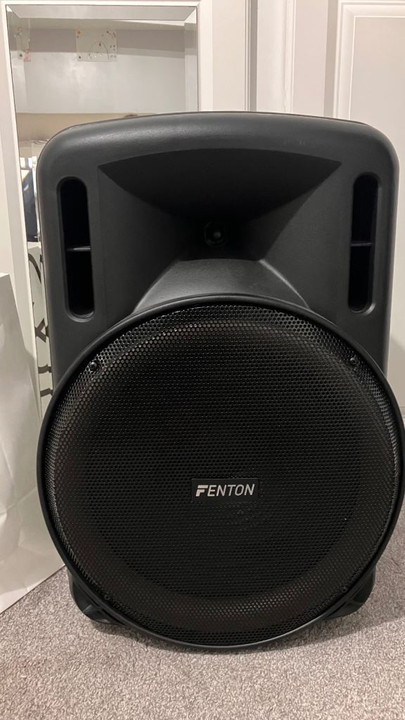 Fenton Portable PA Speaker with Wheels – Good Condition