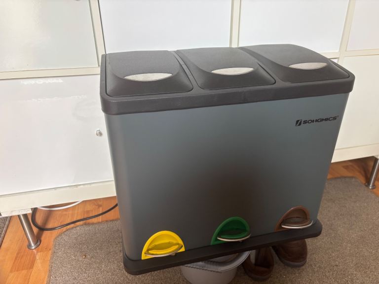 Songmics 3 in 1 recycle / rubbish bin - unused 