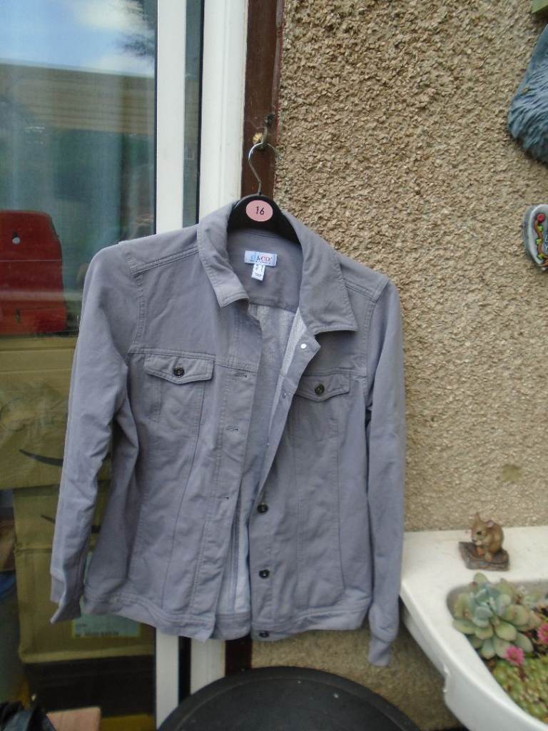 Grey Women's Jacket – Good Condition