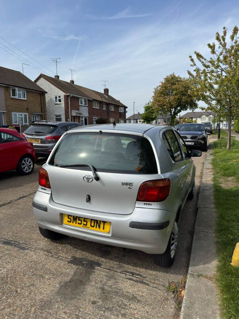 Toyota Yaris 1.0 VVT-i Petrol Manual, 2005, Silver, 5 Door Hatchback