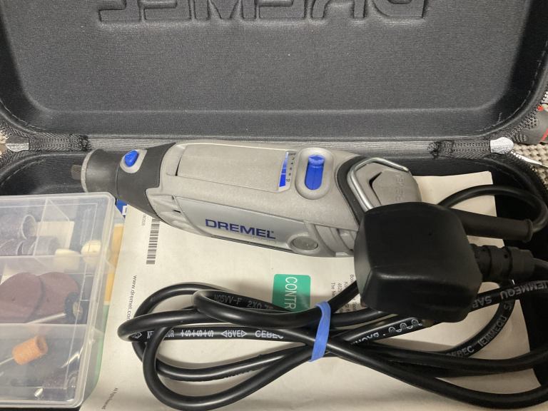 Dremel 3000 multi tool 