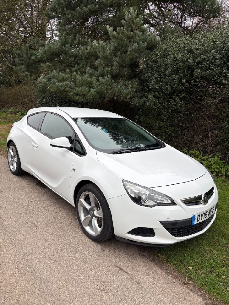 Vauxhall, GTC, Hatchback, 2015, Manual, 1364 (cc), 3 doors