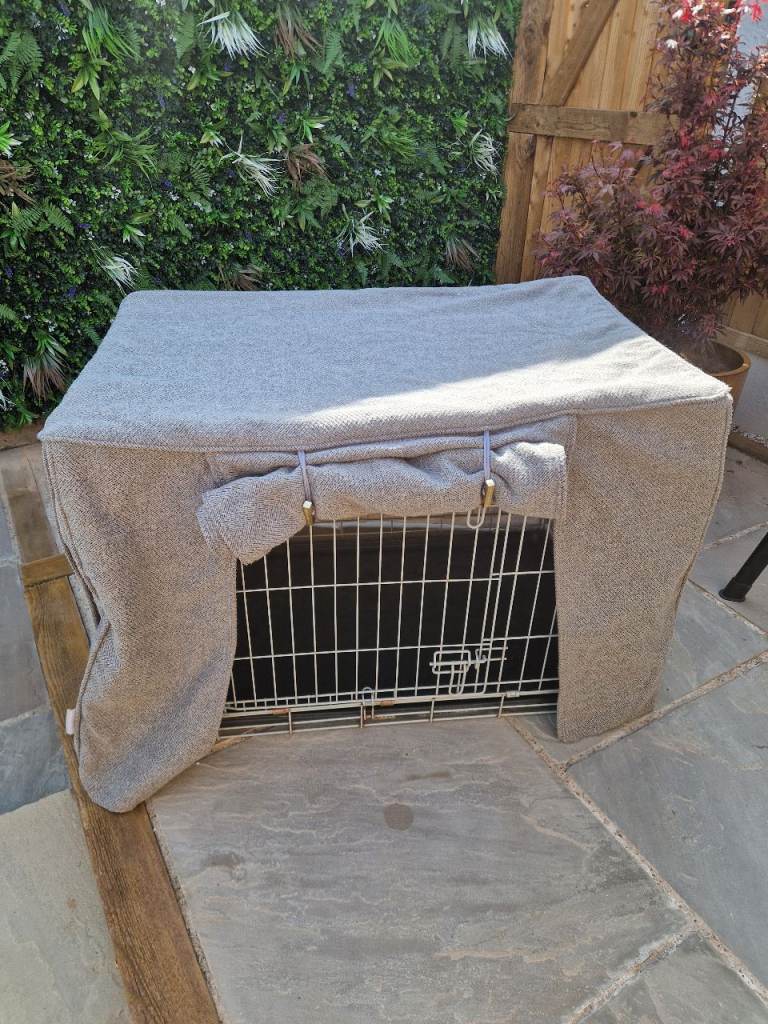 Dog crate & lords & labrador tweed cover