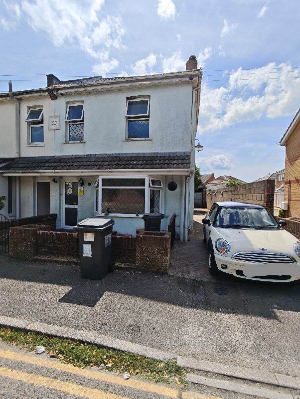 3/4 bedrooms house in Springbourne Bournemouth BH8