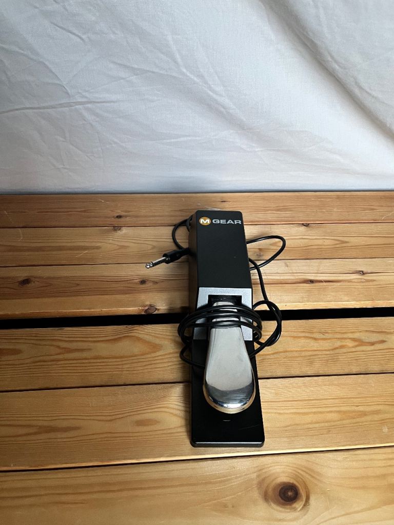 M-Gear Sustain Pedal for Keyboard Piano