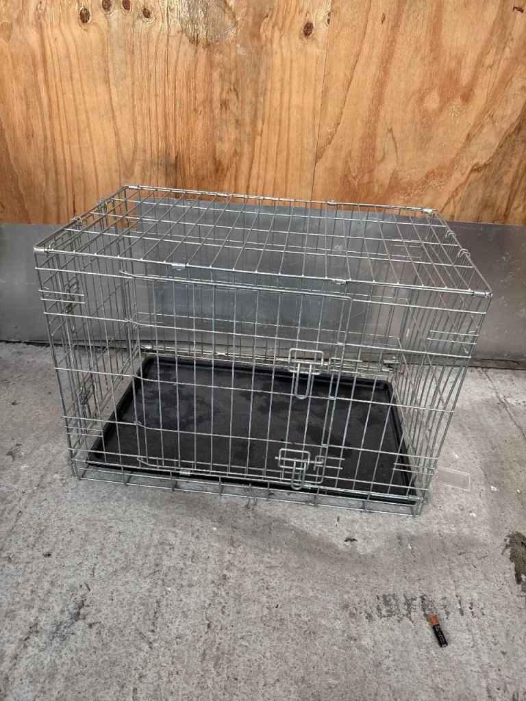 Dog cage for sale, good condition