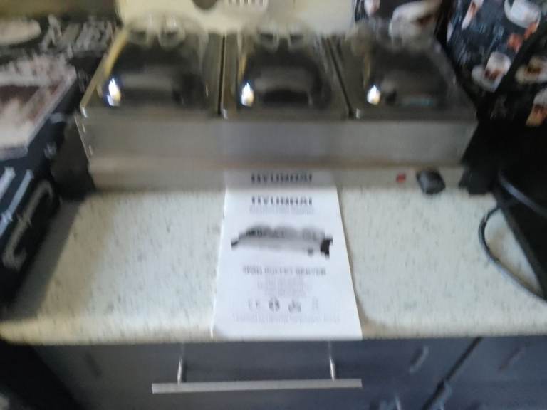 HYUNDAI 3 PAN BUFFET SERVE