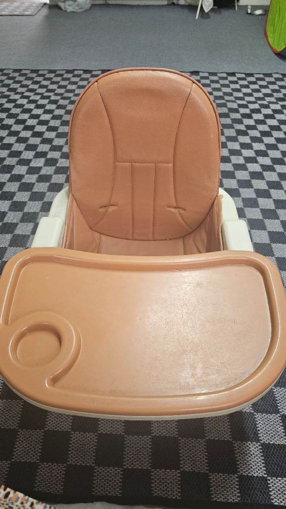 Good Condition Brown Plastic Baby Booster Seat with Tray
