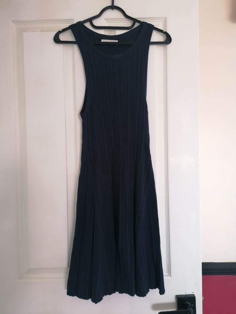 Lovely Black Ribbed Dress – Good Condition, Versatile Wear