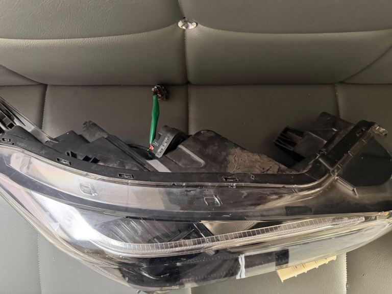 Nissan leaf 2022 halogen driver side headlight 