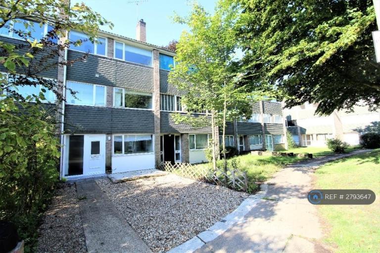 1 bedroom in Bourne Court, Colchester, CO2 (#2793647)