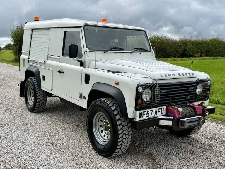 2007 Land Rover Defender 110 2.4 TDCi Pickup Diesel Manual
