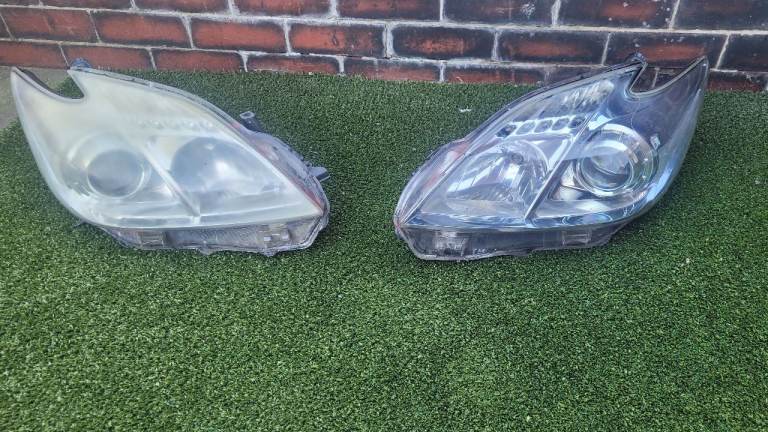 Toyota prius headlights