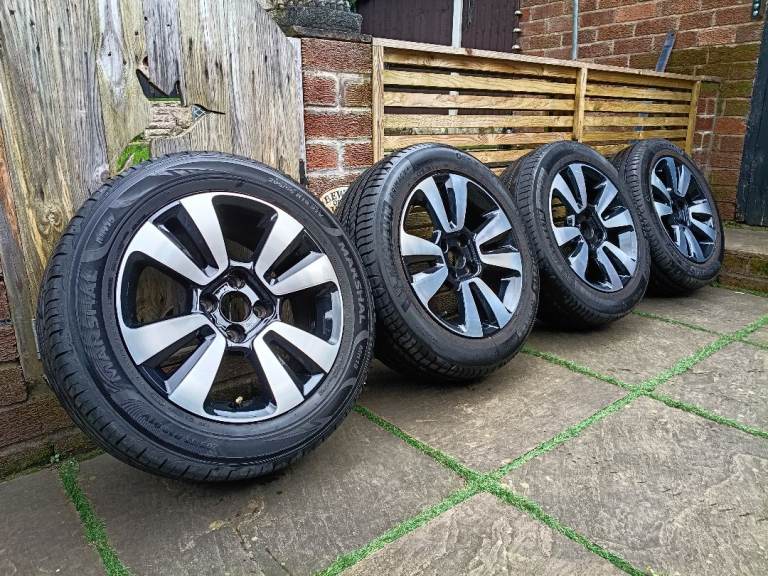 Citroen alloys with tyres 4x108 ET20 6.5j