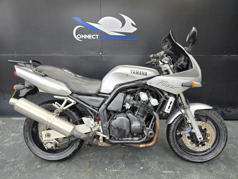 YAMAHA FZS 600 FAZER 1999 PROJECT BIKE HPI CLEAR