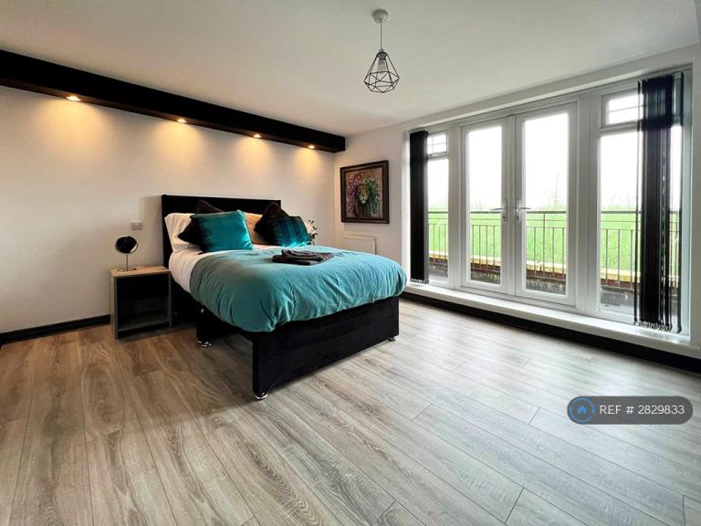 1 bedroom in Snowgoose Way, Newcastle-Under-Lyme, ST5 (#2829833)