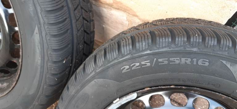 Winter tyres 225/55/R16