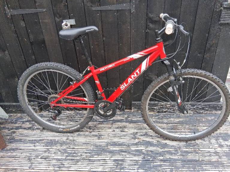 Apollo Slant - Teen / Smaller Adult Mountain Bike