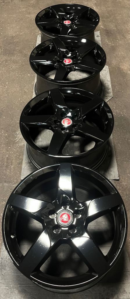 18” Genuine Jaguar Style 5030 Staggered Alloy Wheels: 5x108