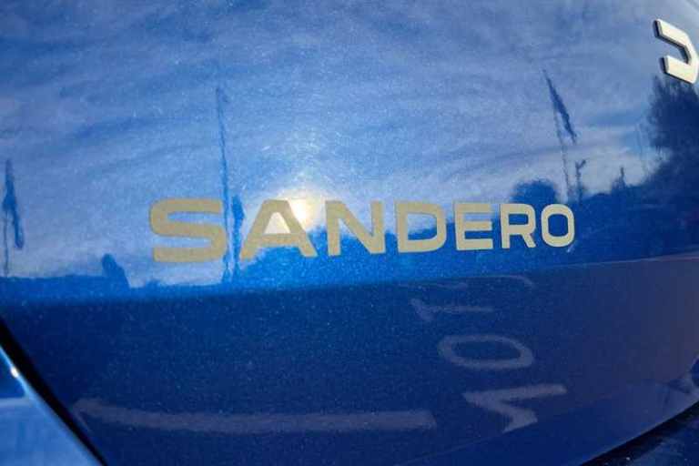 2023 Dacia Sandero 1.0 TCe Expression Hatchback 5dr Petrol Manual Euro 6 (s/s) (90 ps) Hatchback ...