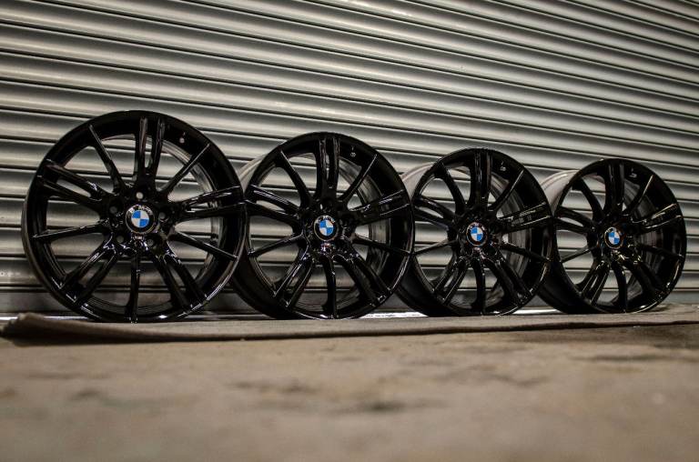 *Refurbished* Genuine 18" BMW 3 Series MV3 Staggered Alloy Wheels 5x120 Gloss Black E90