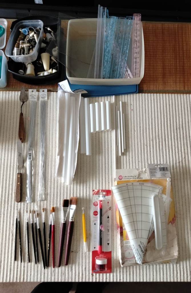 Cake decorating equipment. 