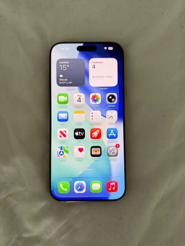 Apple iPhone 16 Pro Max 256GB (US Model – eSIM Only) – Pristine Condition Sim free
