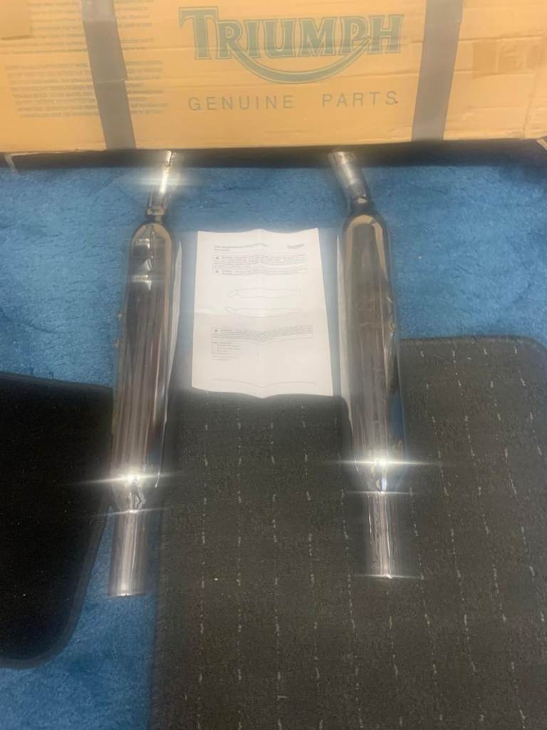 Triumph Bonnerville Silencers