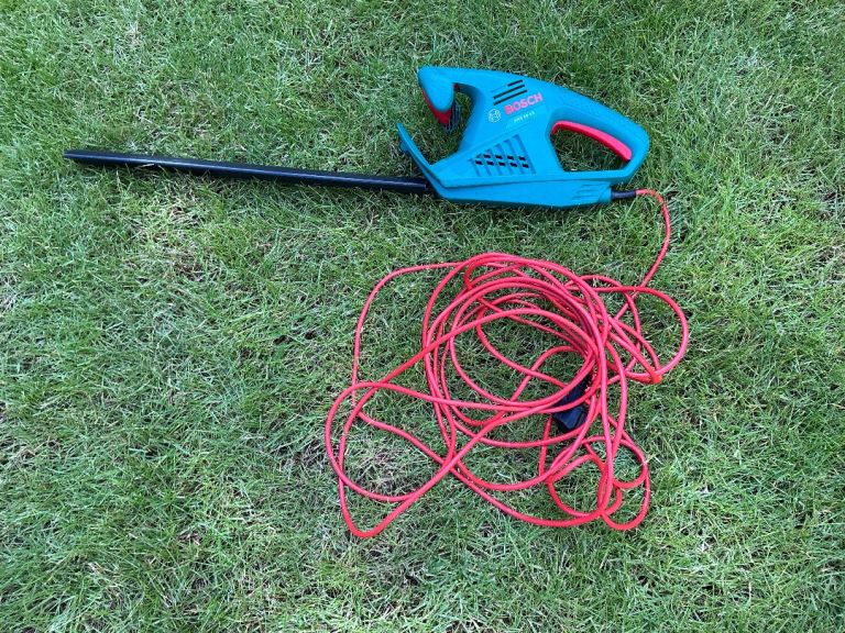 Bosch garden hedge trimmer