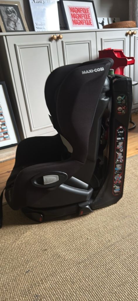 Maxi-Cosi Axiss Car Seat – Good Condition