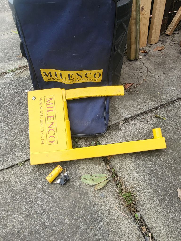Milenco wheel clamp 