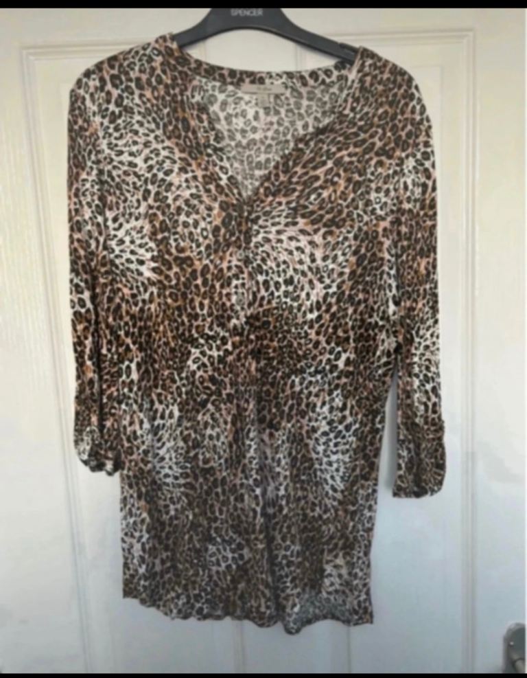 Leopard Print Long Sleeve top – En Garde – Size S / UK 10