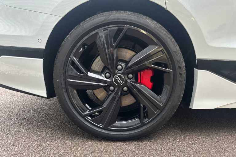 2025 Audi A6 370kW S6 Quattro 100kWh Launch Edition 5dr Auto Estate Electric Automatic