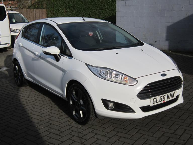 2016 Ford Fiesta 1.0 EcoBoost Titanium 5dr HATCHBACK Petrol Manual