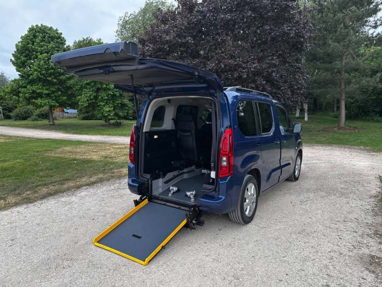 2021 Vauxhall Combo Life 1.5 Turbo D SE 5dr MPV Diesel Manual