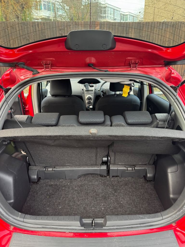 Toyota, YARIS, Hatchback, 2010, Manual, 1329 (cc), 5 doors