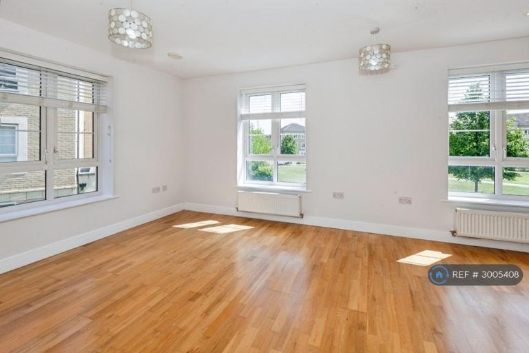 2 bedroom flat in Kings Reach, Slough, SL3 (2 bed) (#3005408)