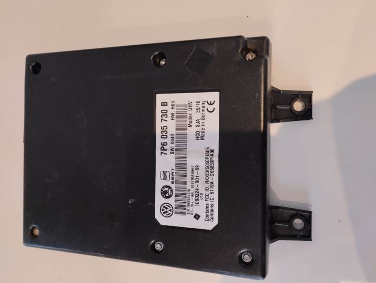 2010 VW Golf MK6 BLUETOOTH CONTROL MODULE 7P6035730B