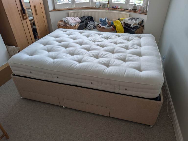 King sized ottoman bed